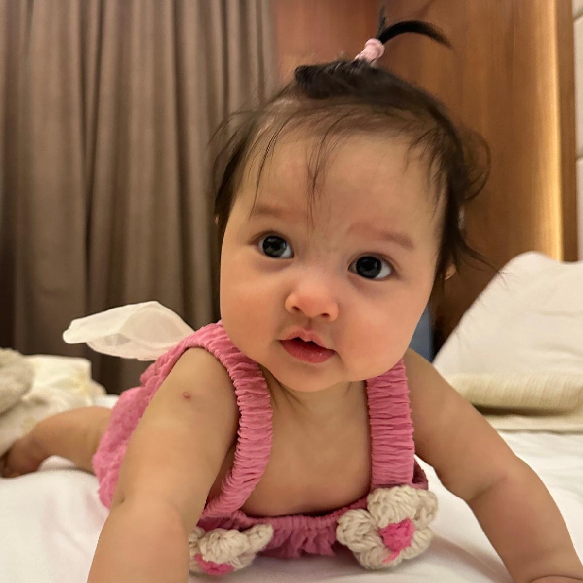 Potret Baby Launa Anak Sabrina Anggraini dan Belva Devara dengan Berbagai Gaya Rambut