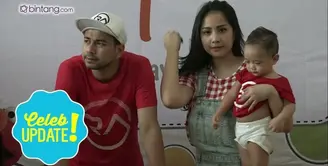 Ayu Ting Ting digosipkan mengirimkan uang kepada Ibunda Raffi Ahmad, Amy Qanita. Lalu bagaimana tanggapan Raffi dengan kabar miring ini? Bagaimana hubungannya dengan Nagita Slavina saat banyak kabar perselingkuhan dengan Ayu Ting Ting? 