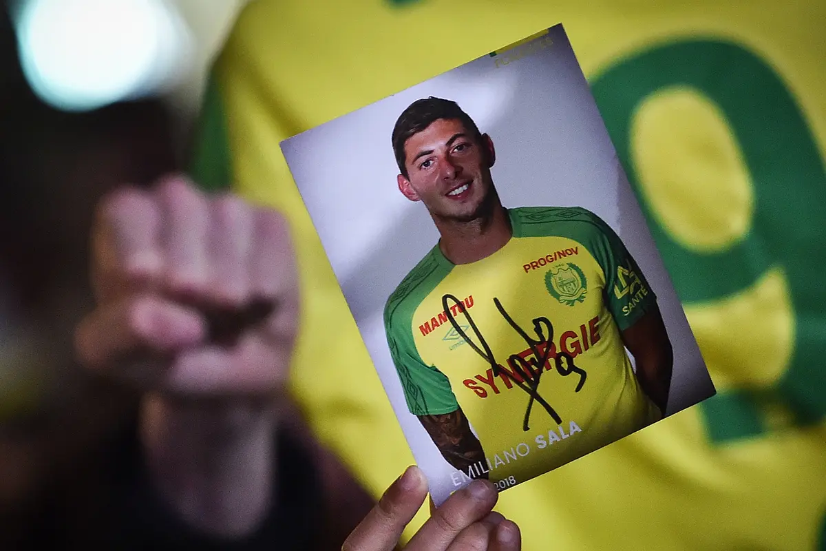 Emiliano Sala Meninggal Dunia, Pendukung FC Nantes Larut Dalam Rasa Duka