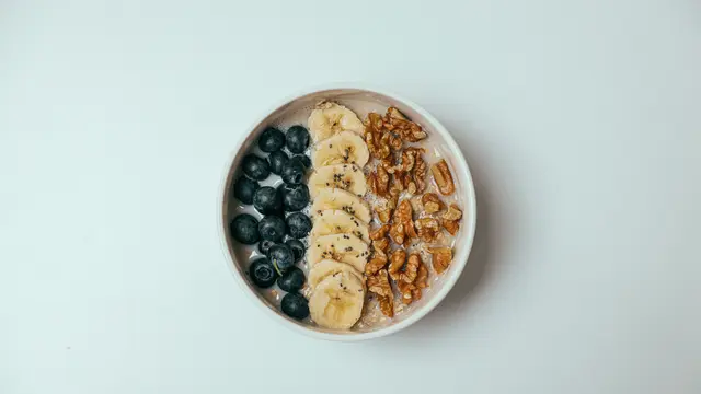 Overnight Oats hingga Yogurt Buah untuk Bekal Sebelum ke Kantor