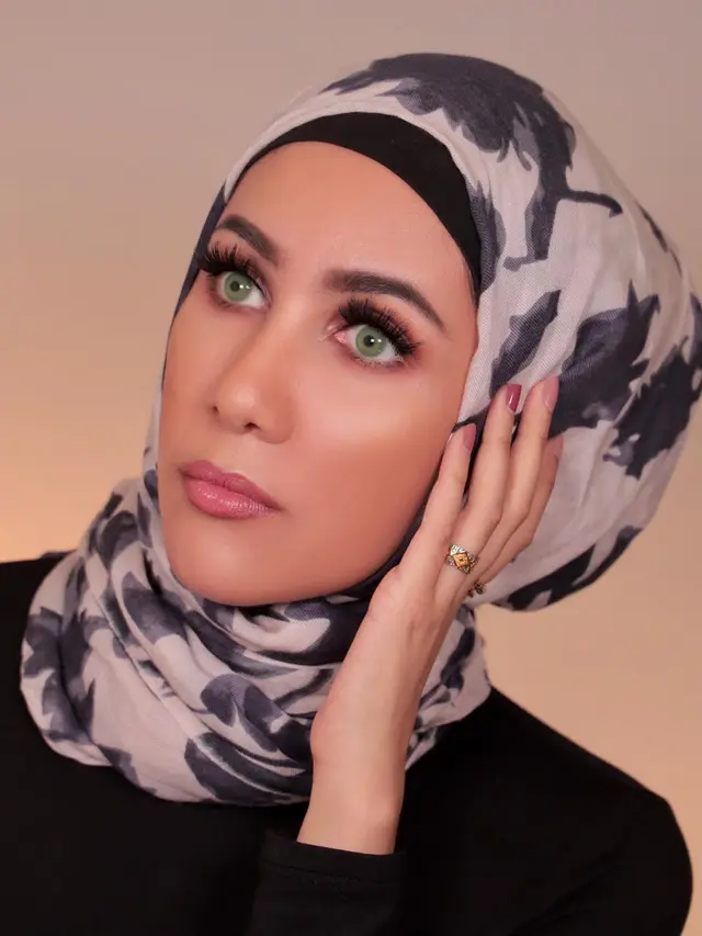 ilustrasi soft glam makeup ala suhay salim/instagram: @suhaysalim