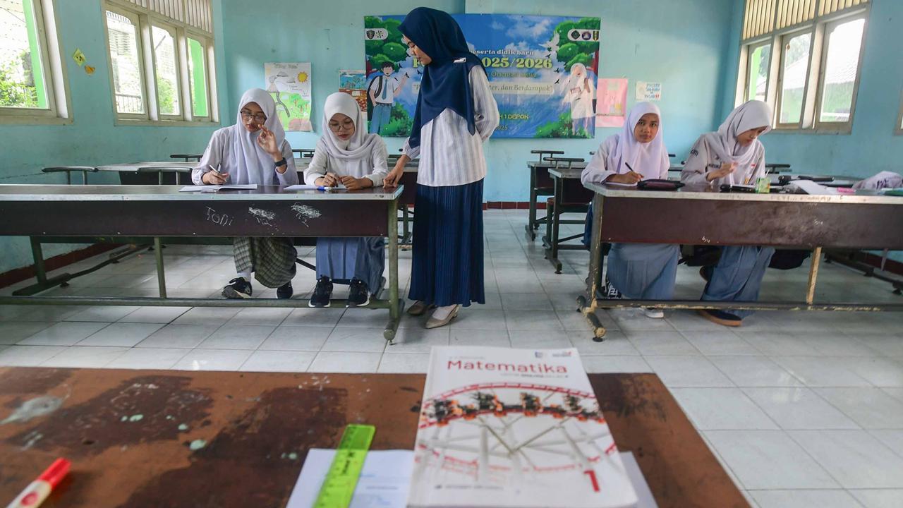 FOTO: Satu Kelas Hanya Empat Murid, Potret Sepinya SMA Swasta di Depok