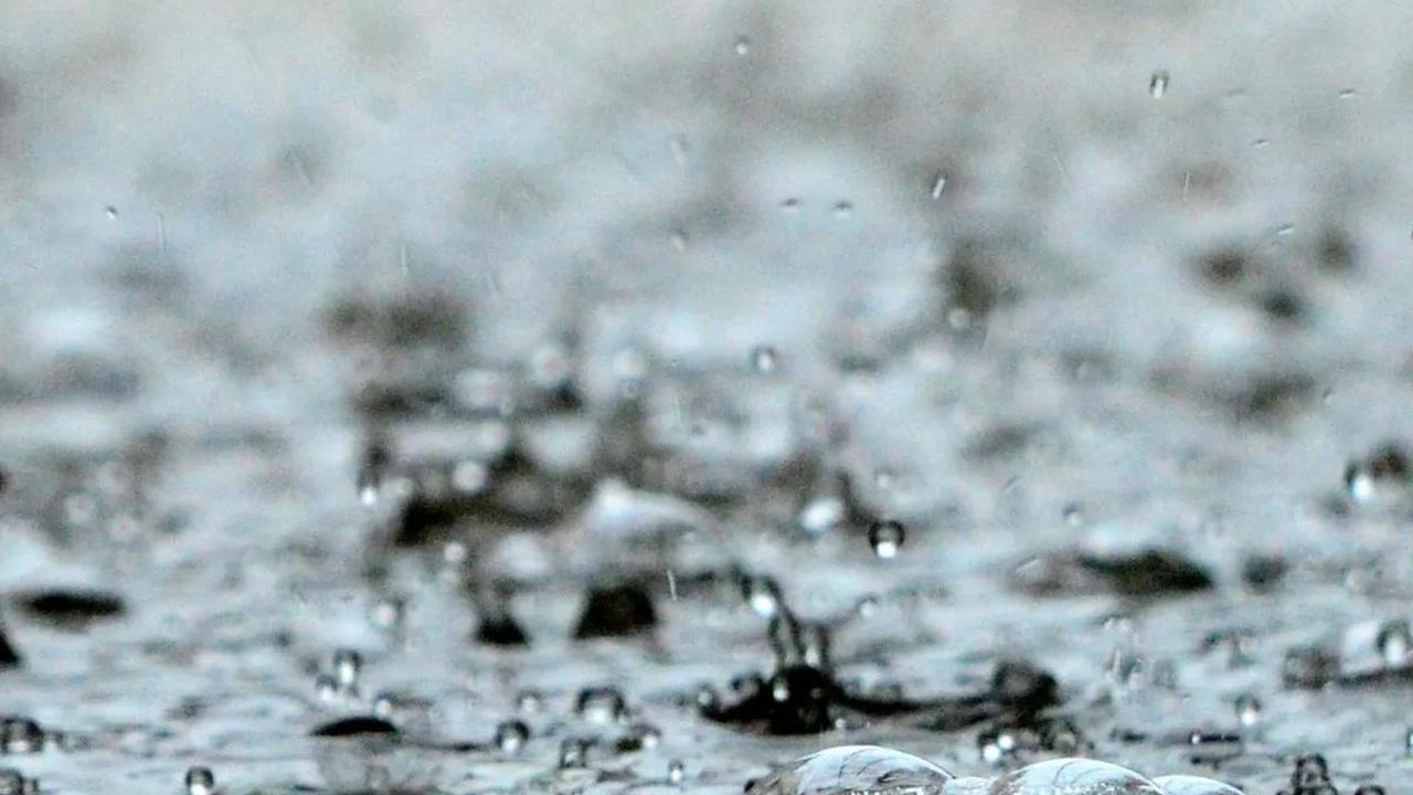70 Kata-Kata Bijak tentang Hujan yang Penuh Makna Mendalam & Menyentuh Hati