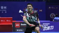 Pebulu tangkis tunggal putra Indonesia Jonatan Christie lolos ke perempat final setelah mengalahkan Brian Yang di babak 16 besar China Open 2023. Unggulan kelima itu menang 12-21, 21-15, dan 21-14 dalam waktu 57 menit di&nbsp;Changzhou Olympic Sports Centre Xincheng Gymnasium, Kamis (7/9). (foto: PBSI)