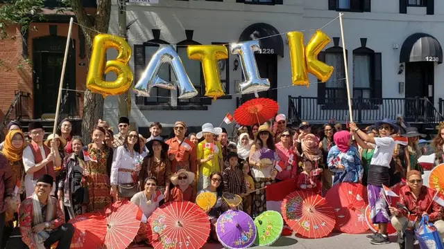 Pakaian Batik saat Canada Day di Montreal. (Dokumentasi KBRI Ottawa)