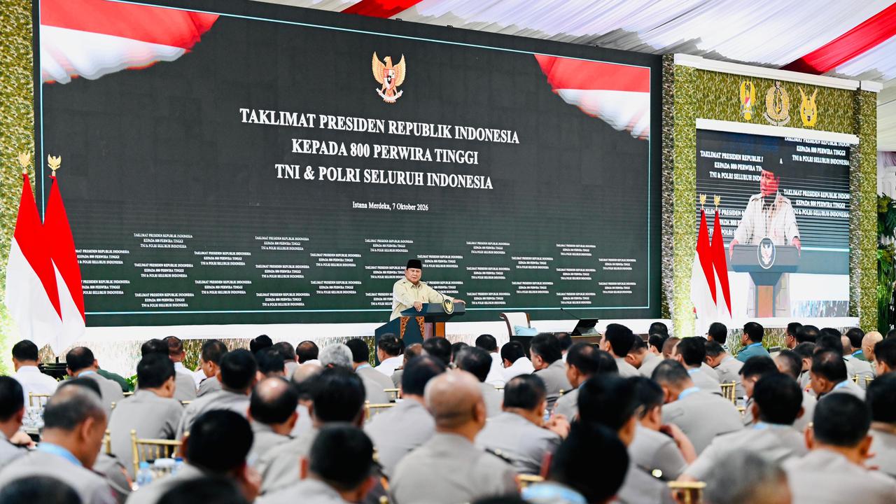 Menjelang Dua Tahun, Prabowo Kumpulkan 800 Pati TNI-Polri di Istana