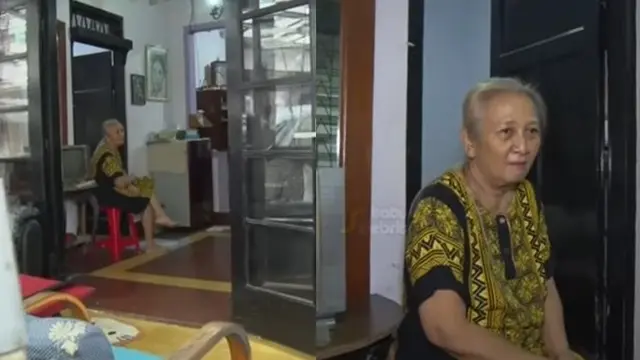 7 Potret Rumah Artis Senior Yati Surachman, Sederhana