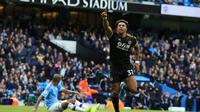 Winger Wolverhampton Wanderers, Adama Traore, mencetak dua gol kemenangan timnya atas Manchester City pada laga pekan kedelapan Premier League, di Stadion Etihad, Minggu (6/10/2019) malam WIB. (AFP/Lindsey Parnaby)