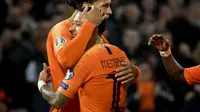 Virgil van Dijk dan Memphis Depay menyumbang gol untuk Belanda di kualifikasi Piala Eropa 2020 (Koen van Weel / ANP / AFP)