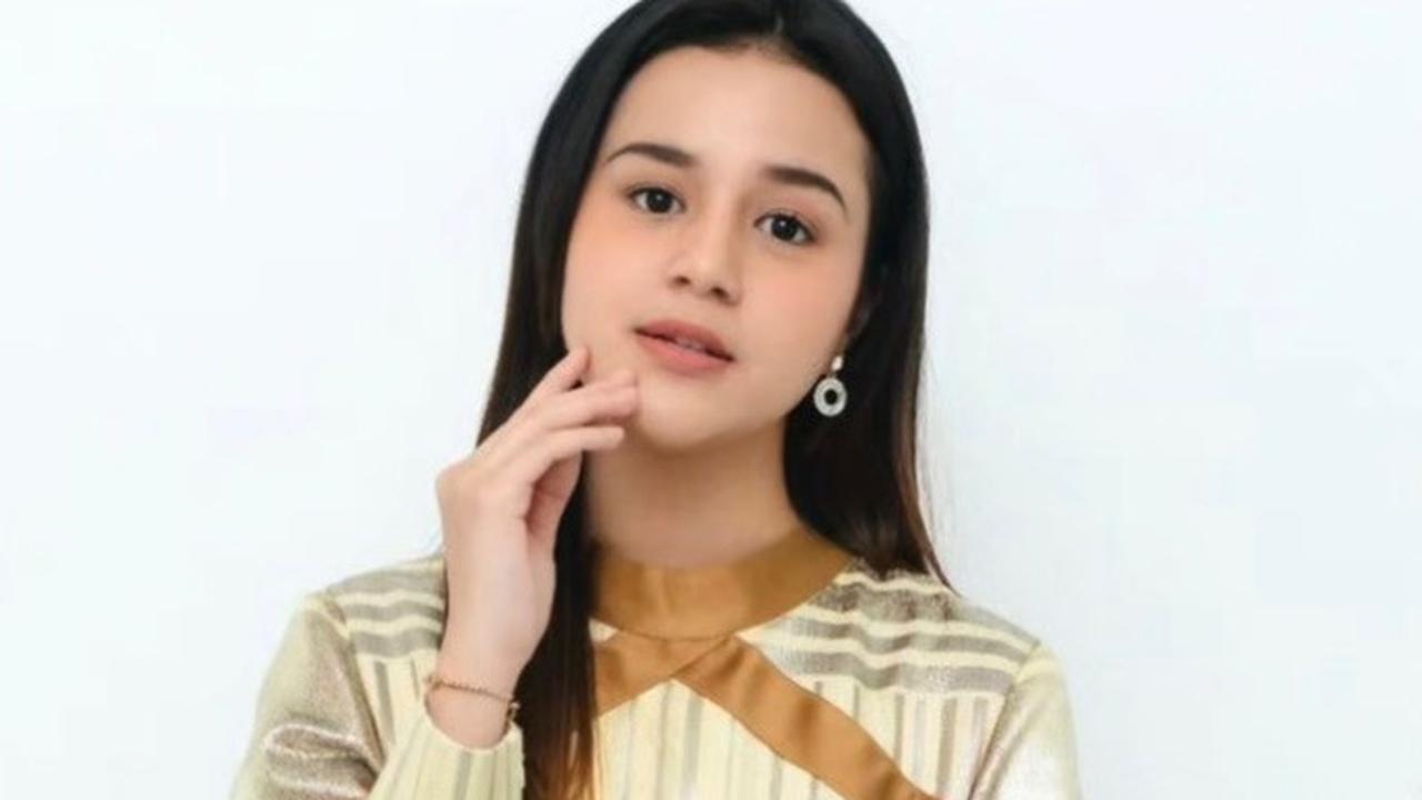Kini Virza bermain di sinetron Bidadari Surgamu. Aktingnya sebagai Kania mendapat banyak perhatian.