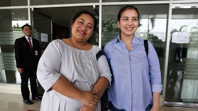 [Bintang] Tya Ariestya dan Tike Priatnakusumah