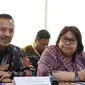 Dirut PGN Jobi Triananda Hasjim serta Direktur Gas dan EBT Pertamina Yenni Andayani memberi keterangan usai penandatanganan kerjasama Pembangunan dan Pengoperasian bersama Pipa Transmisi Gas Duri-Dumai di Jakarta, Jumat (9/6). (Liputan6.com/Angga Yuniar)