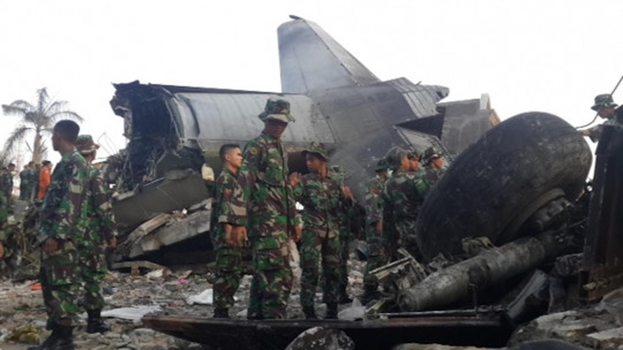 Puing Hercules mulai dibersihkan