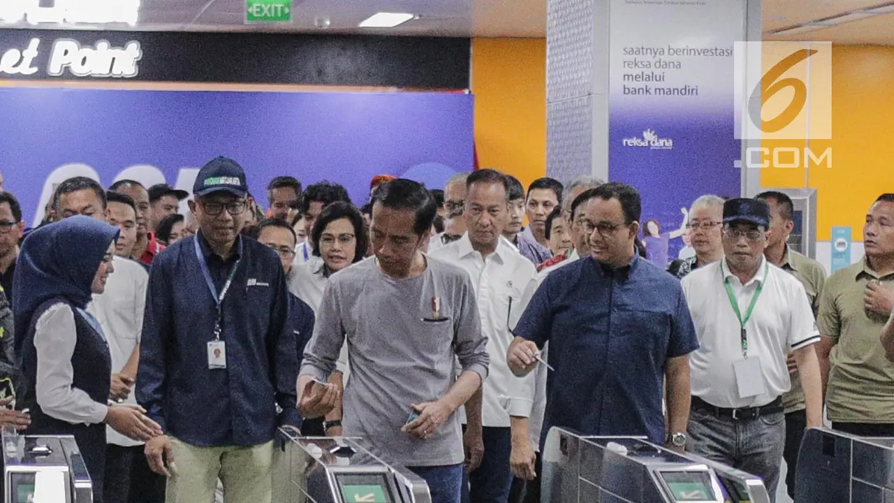 Resmikan MRT, Begini Gaya Santai Jokowi
