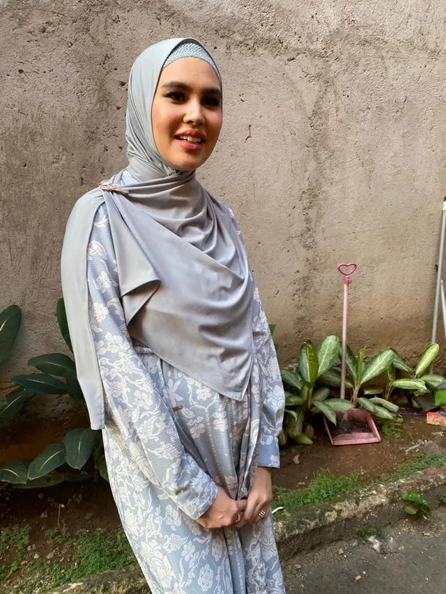 Kartika Putri hamil 8 bulan (ist - Munady Widjaja)