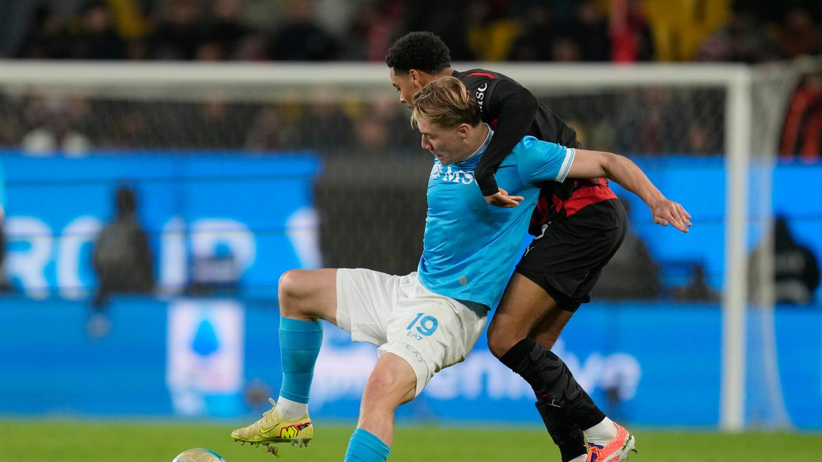 Performa Koni De Winter Jadi Sorotan Usai AC Milan Takluk dari Napoli