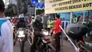 Selama musim mudik, pihak kepolisian mendirikan posko pengamanan di sepanjang Jalan Kalimalang, Jakarta, Kamis (24/7/14). (Liputan6.com/Panji Diksana)