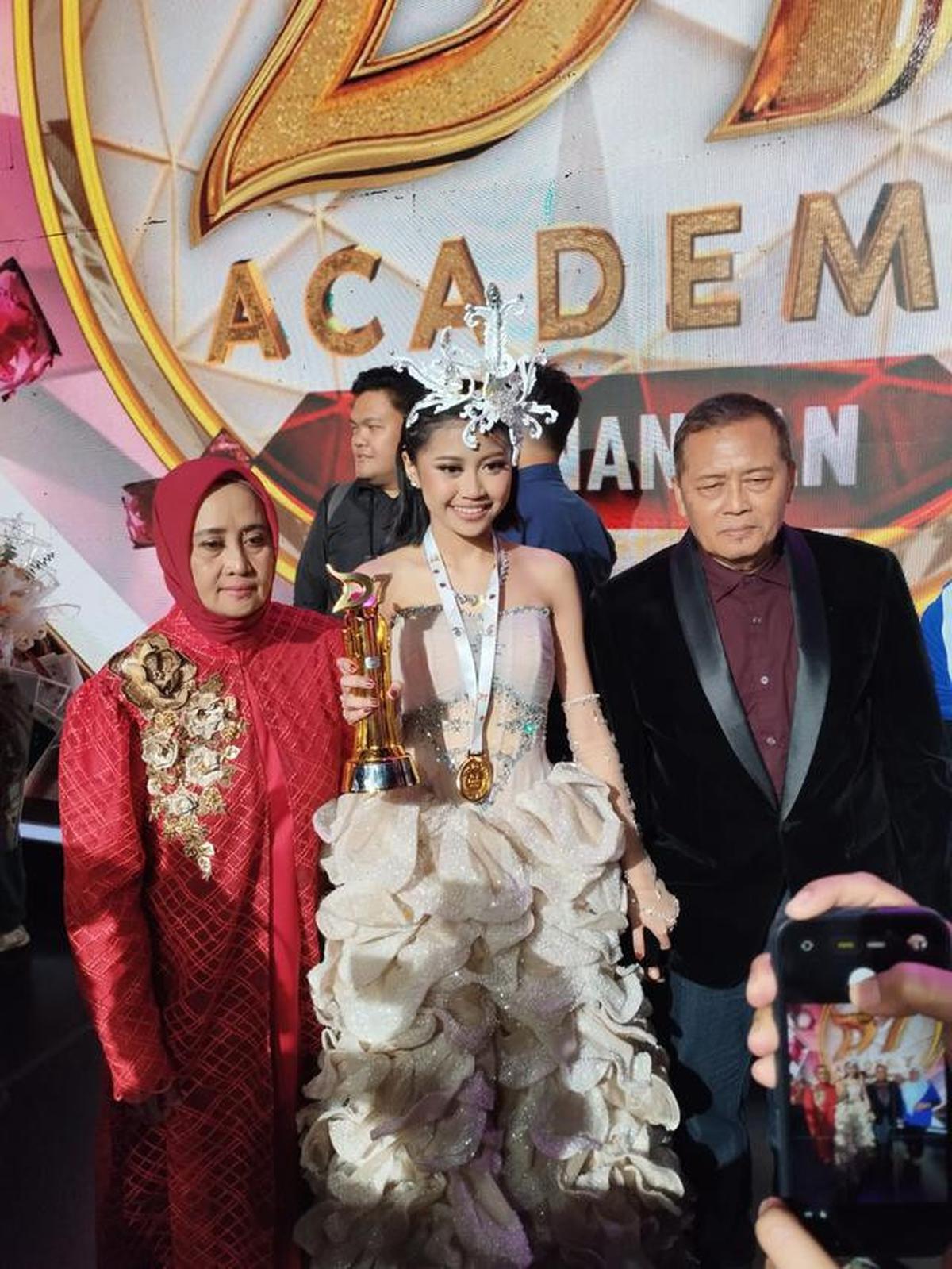 Tasya DA7 dan Keluarga Gelar Syukuran Bersama, Rayakan Kemenangan dalam D'Academy 7