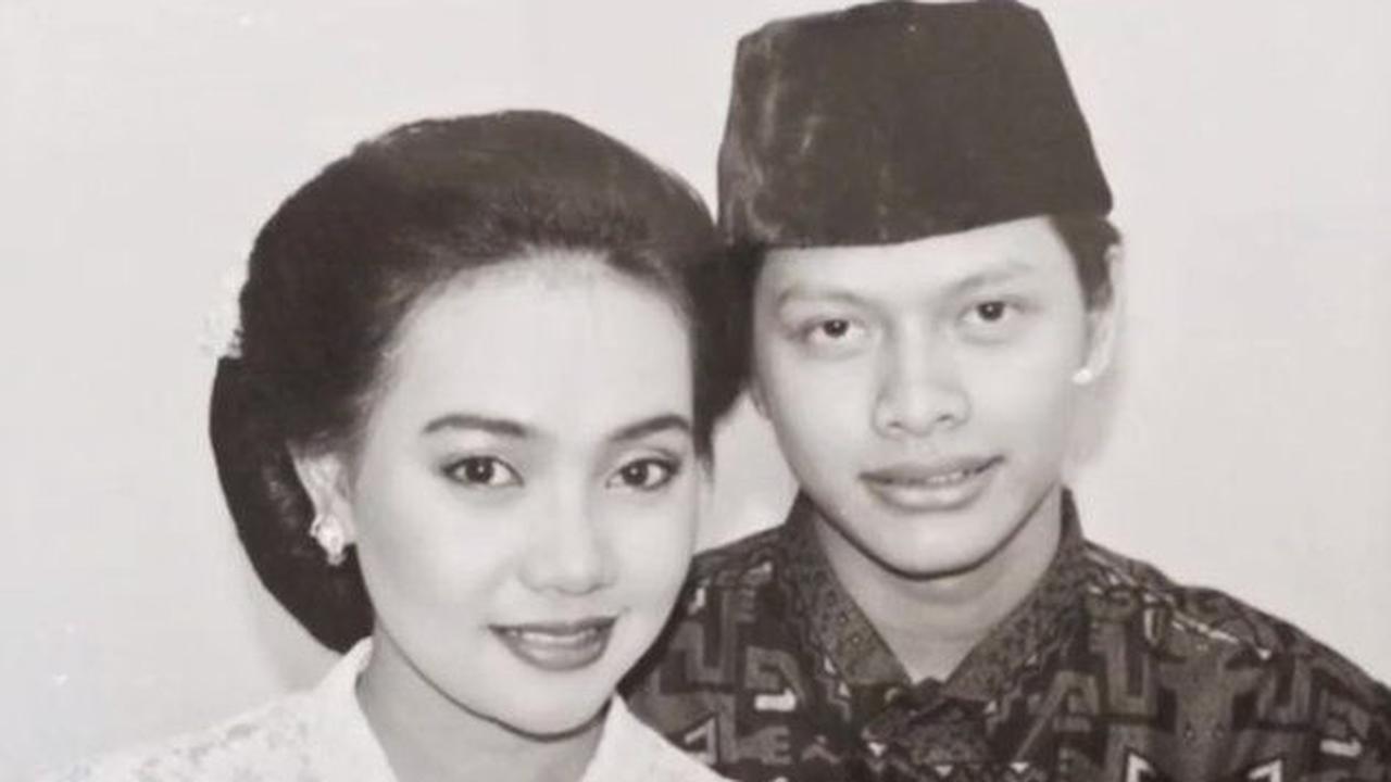 5 Potret Pernikahan Lawas Artis, Tetap Harmonis Puluhan Tahun