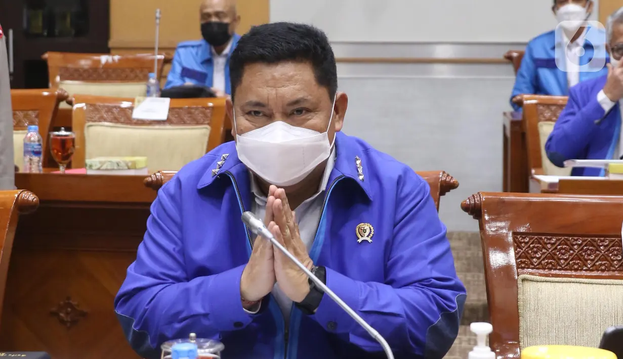 Kepala Badan Narkotika Nasional (BNN) Komjen Pol Petrus Reinhard Golose mengikuti rapat dengar pendapat dengan Komisi III DPR di Kompleks Parlemen, Senayan, Jakarta, Senin (7/6/2021). Rapat membahas penyusunan program kerja tahun 2022. (Liputan6.com/Angga Yuniar)