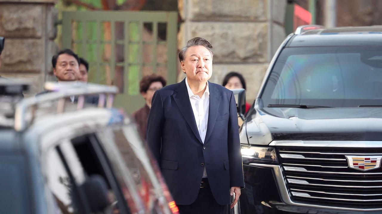 FOTO: Presiden Korsel Yoon Suk Yeol Dibebaskan Usai 52 Hari Ditahan