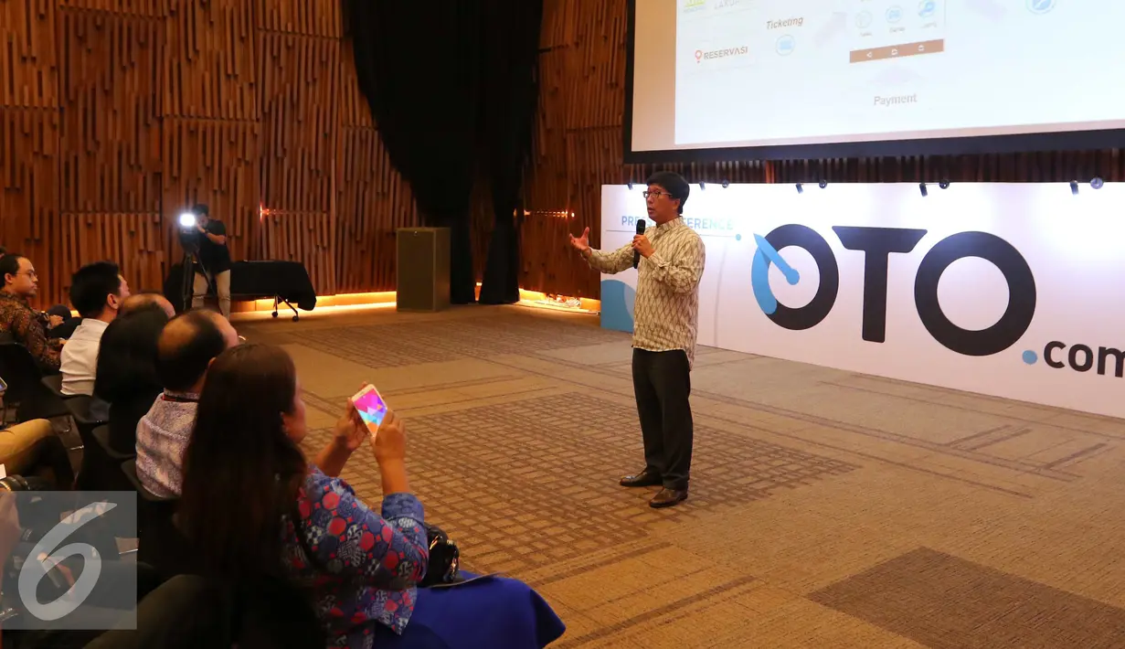 COO PT Emtek Sutanto Hartanto memberikan sambutan saat peluncuran Oto.com di Jakarta, Rabu (28/9). Sutanto optimistis, Oto.com dapat bersaing dalam industri iklan baris otomotif di Indonesia. (Liputan6.com/Angga Yuniar)