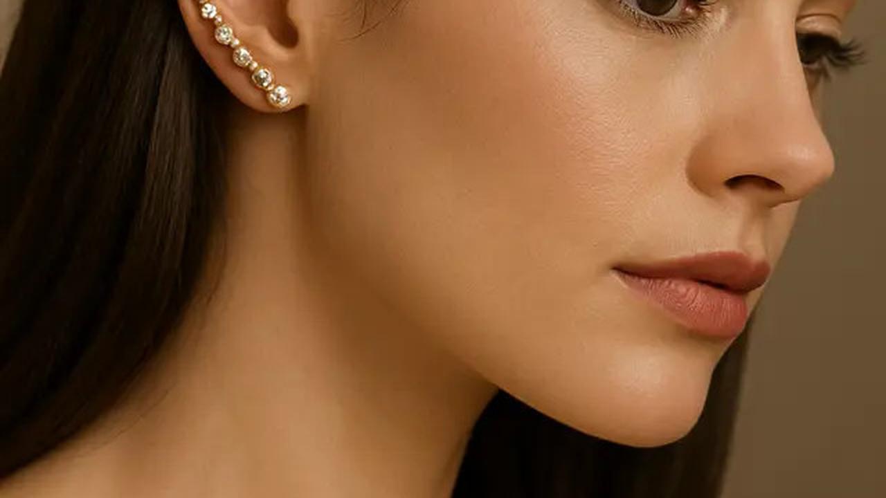 6 Model Anting Panjang ke Atas 2025, Pilihan Tepat untuk Tampil Glamour di Acara Pesta