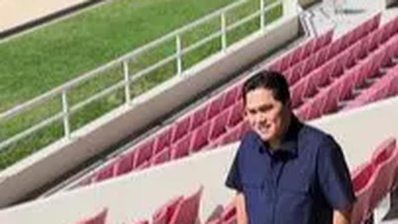 Stadion Manahan telah ditunjuk Ketua Umum PSSI Erick Thohir sebagai venue babak penyisihan grup, semifinal dan final ajang bergengsi tersebut. Sementara JIS jika lolos persyaratan FIFA juga digadang gadang menjadi venue pembukaan Piala Dunia U-17.