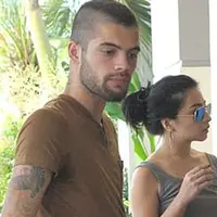 Diego Michiels membantah ia masuk Islam karena Nikita Willy. Namun, sejak itu hubungan Nikita Willy dan Diego Michiels makin dekat