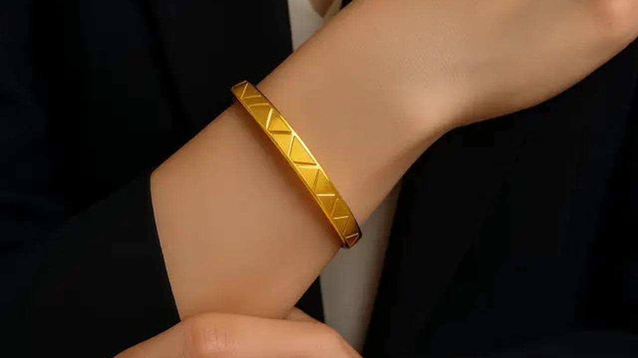 7 Model Gelang Bangle yang Bagus Emas 24 Karat 5 Gram, Simple tapi Mewah