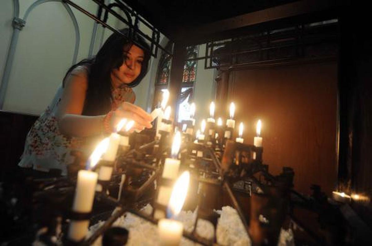 Jelang Natal, Gereja Katedral dipercantik
