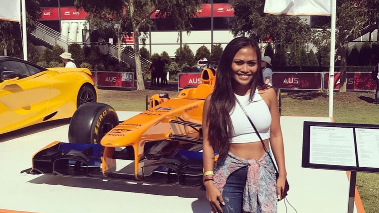 Selebgram Sarnanitha