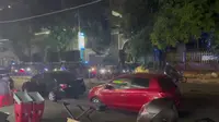 Aksi konvoi personel Brigade Mobil (Brimob) Polri memakai sepeda motor trail dan mobil menggeruduk Gedung Kejaksaan Agung (Kejagung) di Jalan Panglima Polim, Kebayoran Baru, Jakarta Selatan. (Tangkapan layar)