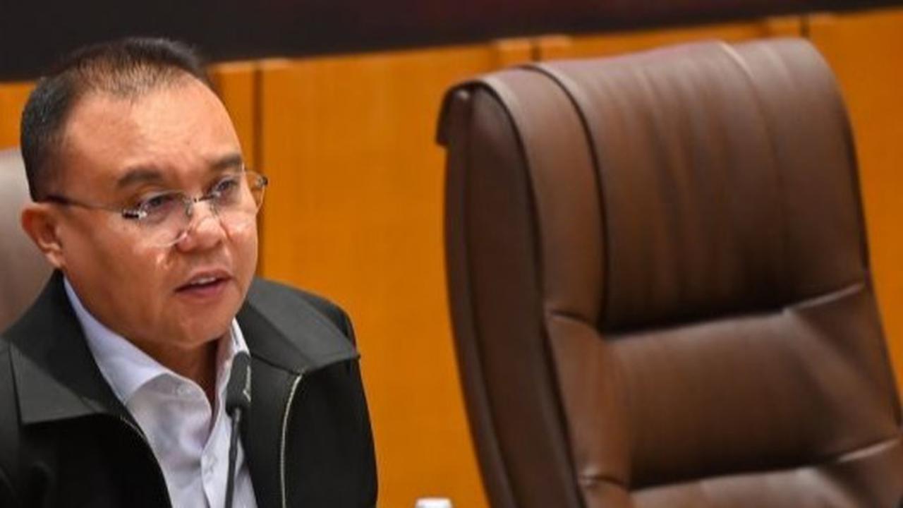 Trivia Politik: Pimpinan DPR Bantah Terima Surat Presiden Prabowo soal Pergantian Kapolri