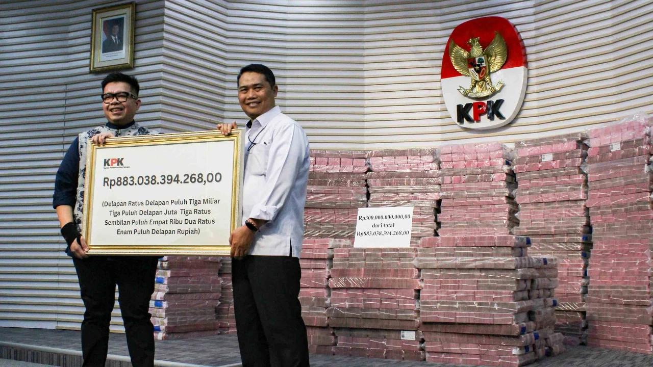 Selain Rp883 M, KPK Juga Serahkan 6 Efek dari Korupsi Investasi Fiktif ke PT Taspen
