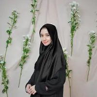 Ini tips Laudya Cynthia Bella menjaga kesehatan rambut saat pakai hijab. Sontek yuk! (Instagram/laudyacynthiabella).