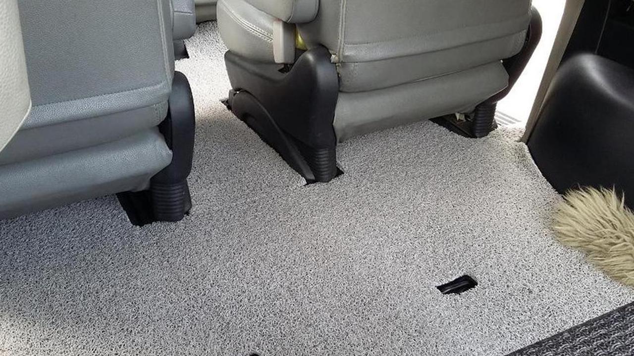 Karpet mobil (Foto:Ajinaka.com)