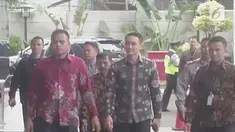 Gubernur Jambi Zumi Zola memenuhi panggilan Komisi Pemberantasan Korupsi (KPK), Jumat (5/1/2018).