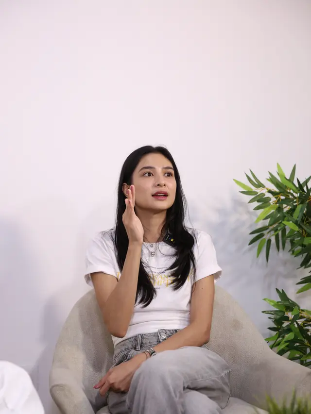 Mikha Tambayong