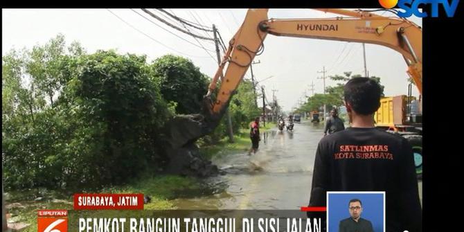 Jalan Penghubung Surabaya-Gresik Terendam Banjir, Pemkot Bangun Tanggul