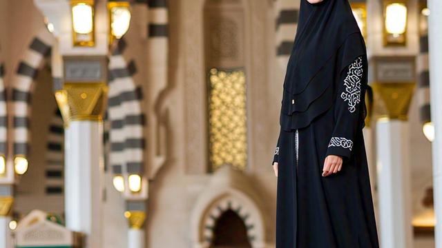 Model Gamis dengan Beragam Kombinasi