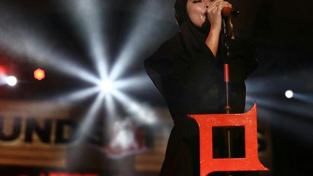 [Bintang] Tantri Kotak Berhijab