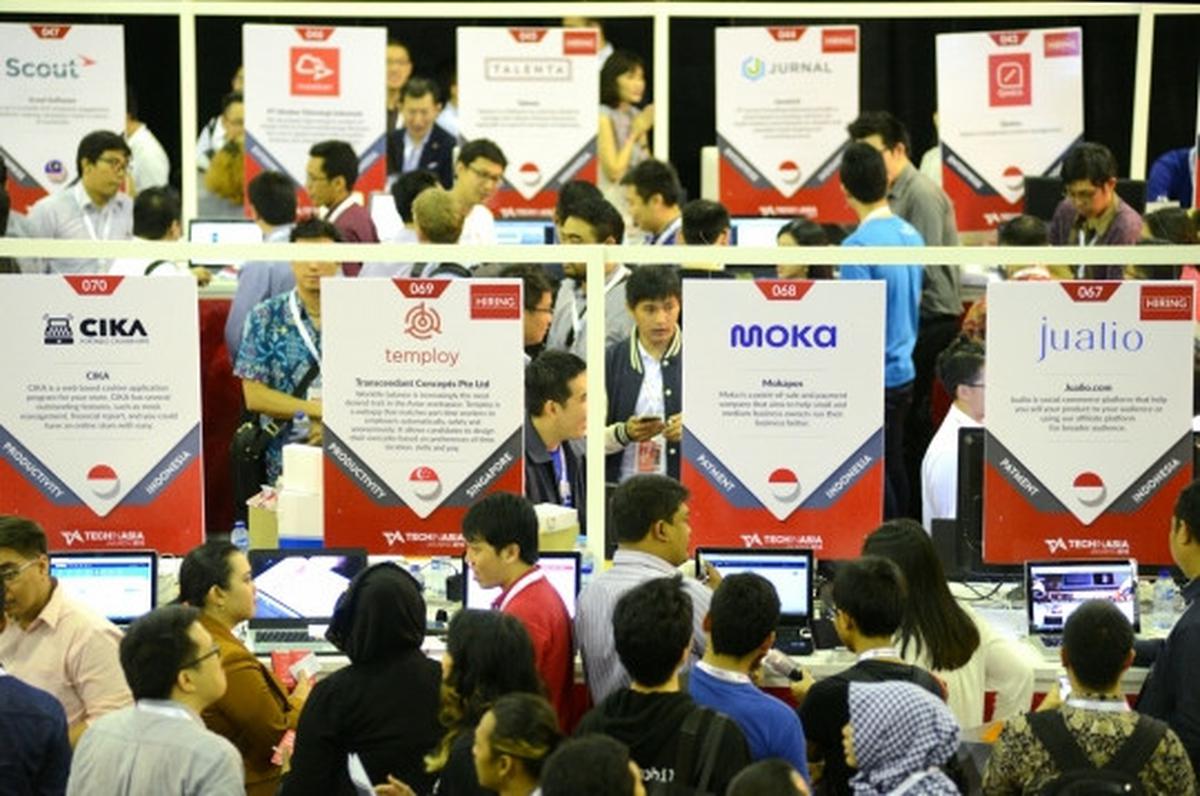 Mengunjungi gelaran Tech in Asia 2015 di Balai Kartini