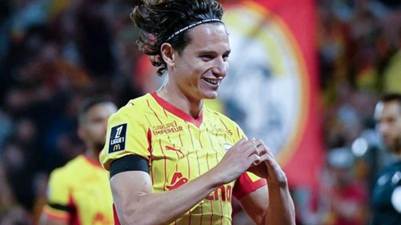 Drama Kartu Merah! Lens Bangkit Dramatis Taklukkan Brest 3-1 di Liga Prancis