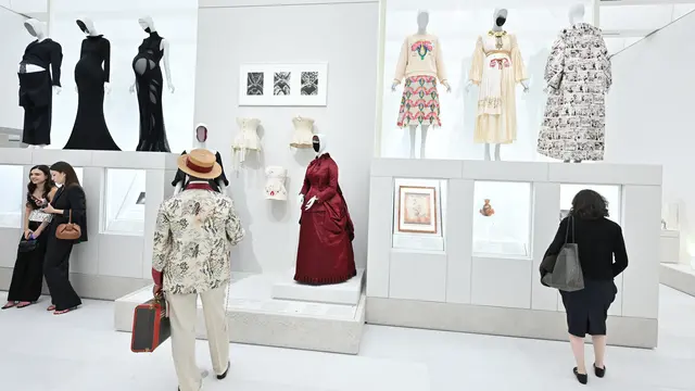 Kylie Jenner Susah Payah Kembalikan Alis yang Hilang ke Semula Usai Met Gala 2026