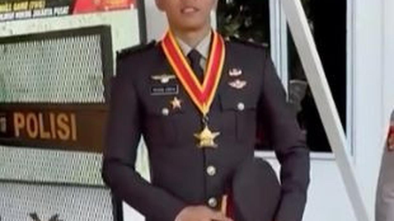 Ayah Theodore Gomgom Bangga dengan Prestasi Sang Anak<br>