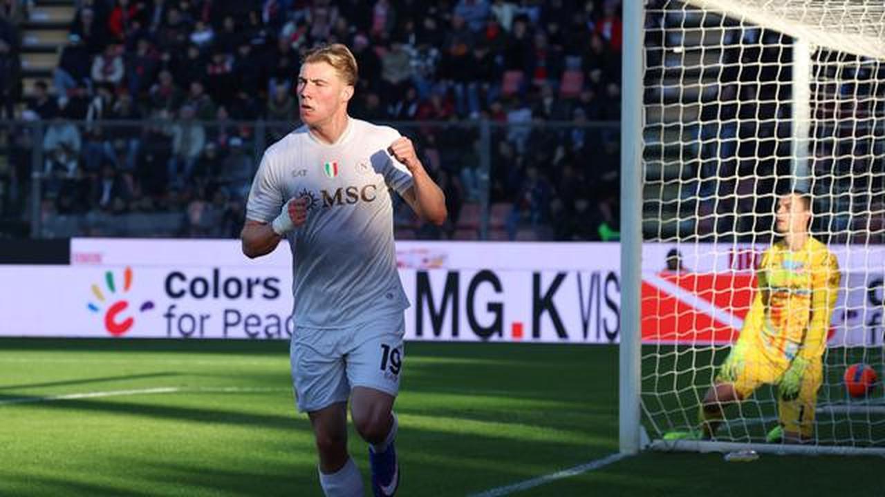 Hojlund Bereaksi Usai Amorim Dipecat, Isyarat Dukungan untuk Fletcher Jadi Sorotan