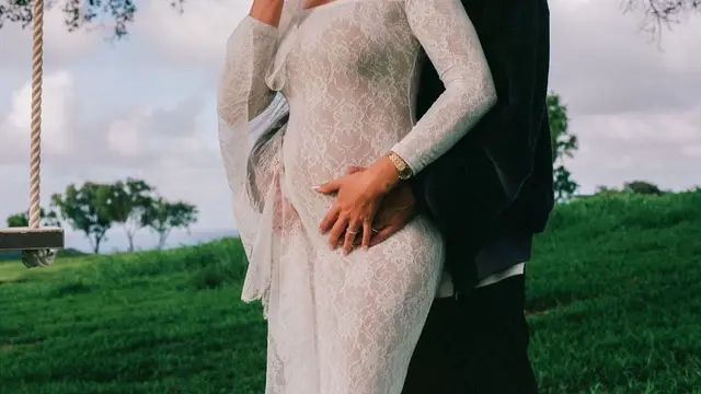 Justin Bieber dan Hailey mengumumkan bahwa sedang menanti anak pertama mereka.