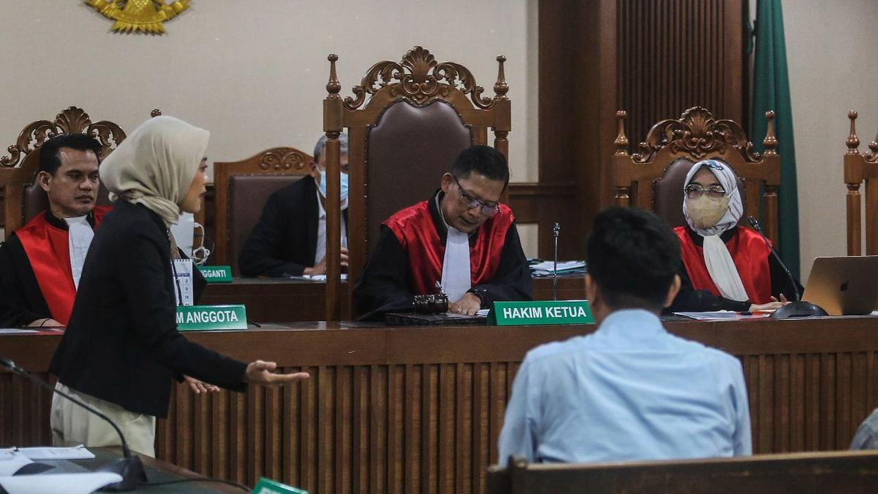 Kelompok Kedua :
Keluarga dari pasien pengonsumsi obat PT Afi Farma Pharmaceutical
Industry yang masih dirawat.