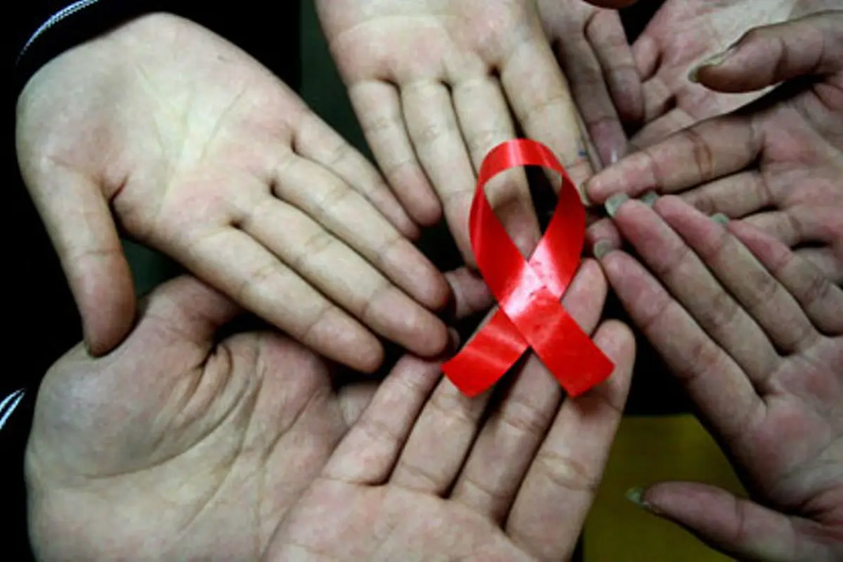 [Bintang] Hari AIDS Dunia, Jauhi Penyakitnya Bukan Orangnya